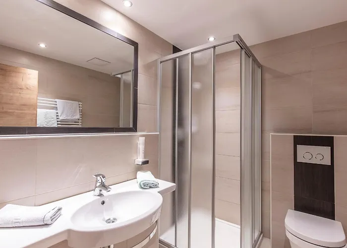 Πανσιόν Haus Manfred 4*